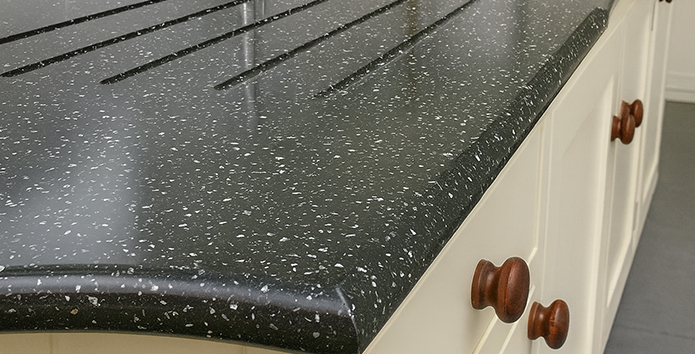 Каменная столешница – лучший выбор для кухни!